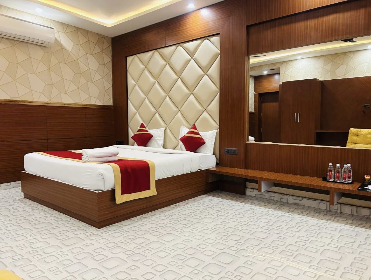 Deluxe Room at Sri Janaki Mahal Trust - Premium room with elevated comfort